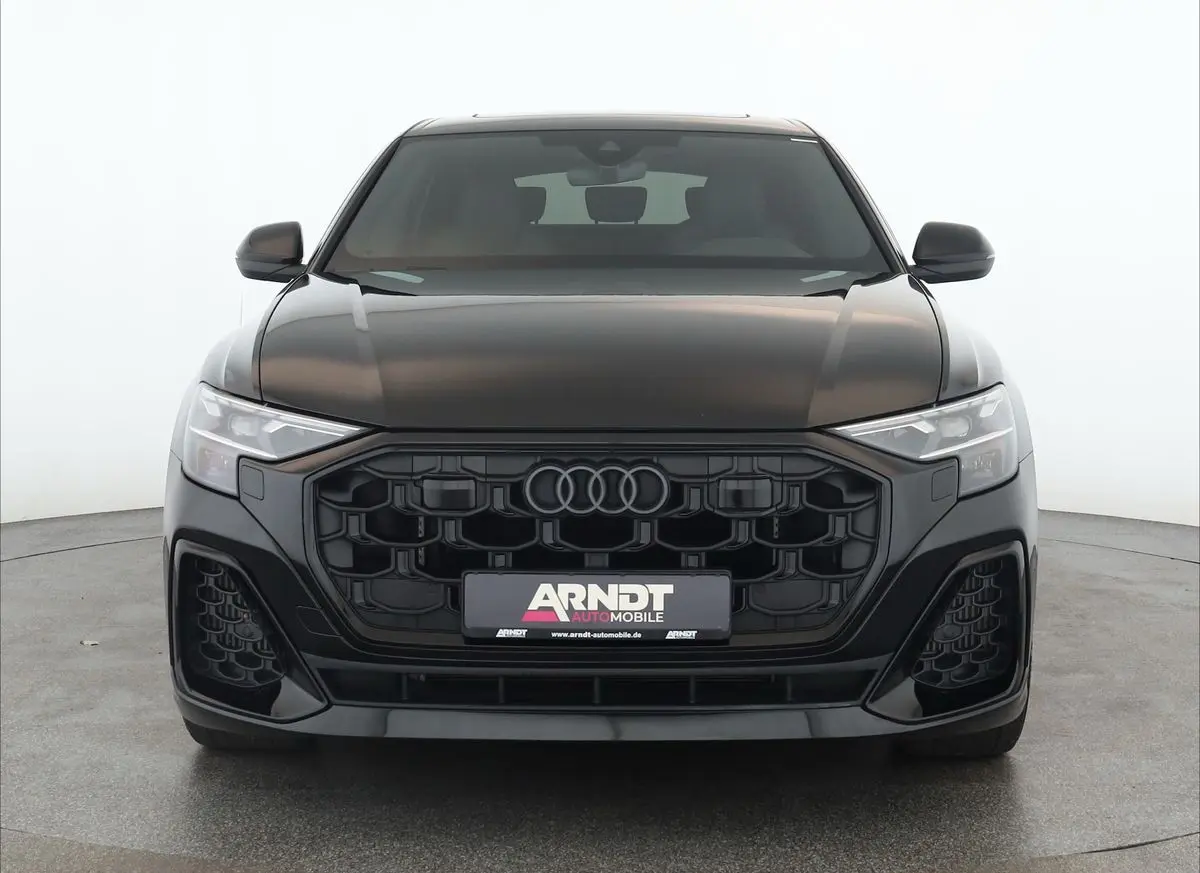 Audi SQ8 4x4 4,0 373 kW TFSI automat rok 2025, čierna, 40 700 km, Nemecko — foto 3 z 40