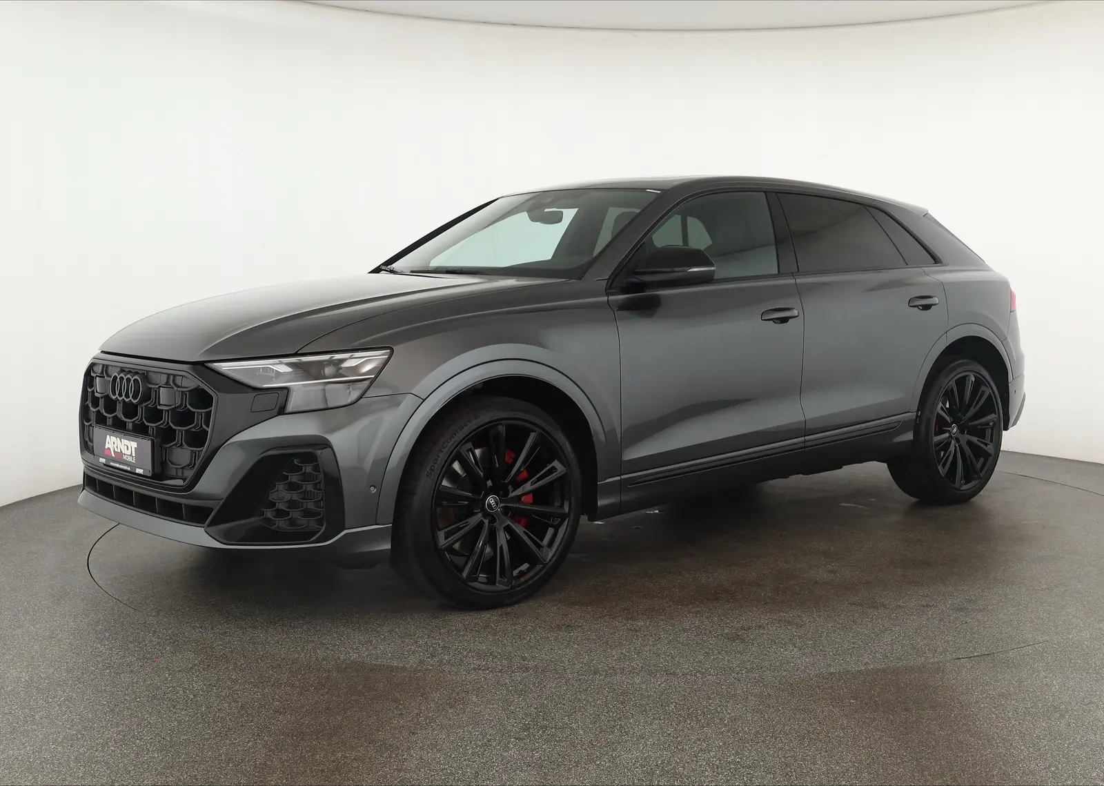 Audi SQ8 4x4 4,0 373 kW TFSI automat rok 2024, sivá, 44 800 km, Nemecko — foto 2 z 40
