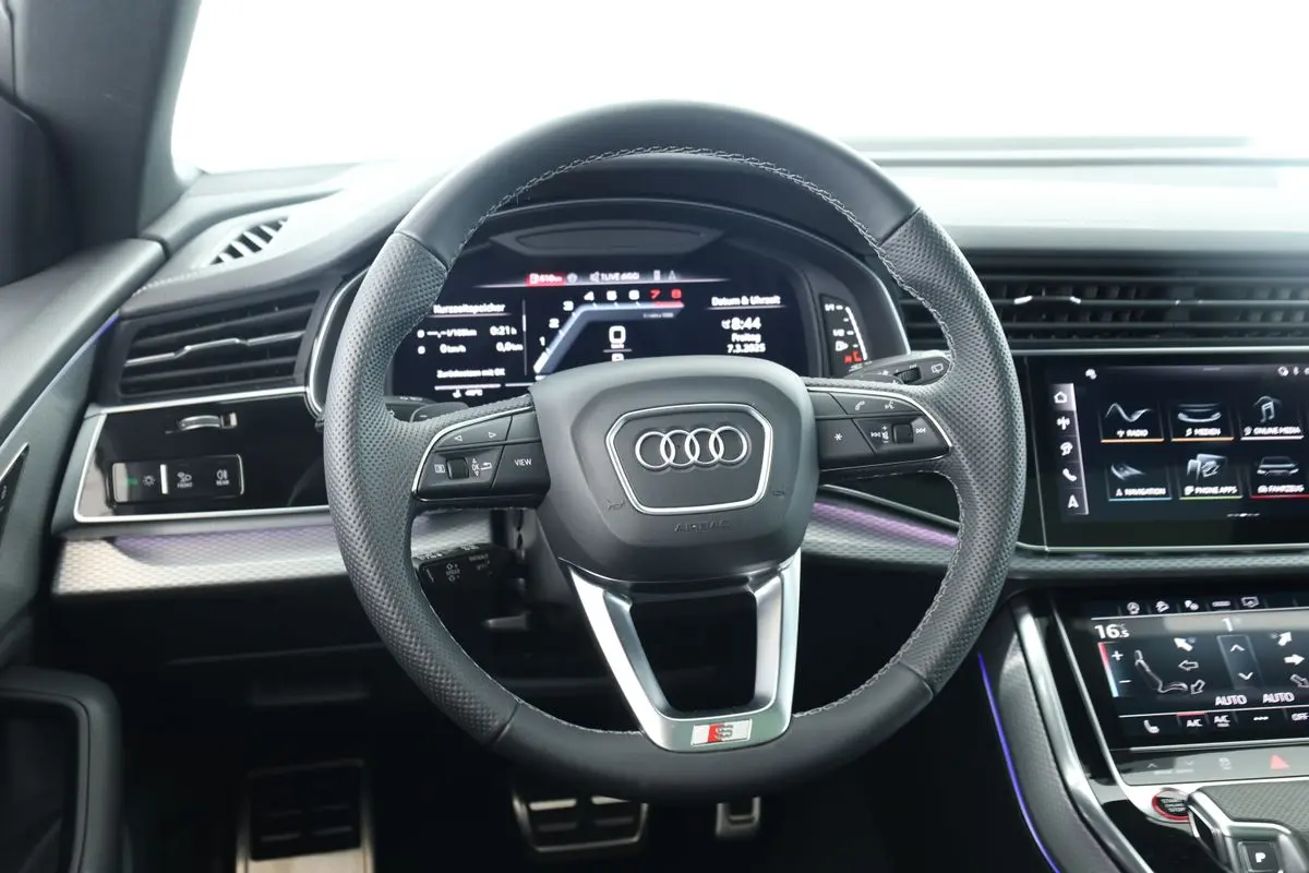 Audi SQ8 4x4 4,0 373 kW TFSI automat rok 2024, biela, 28 400 km, Nemecko — foto 16 z 40