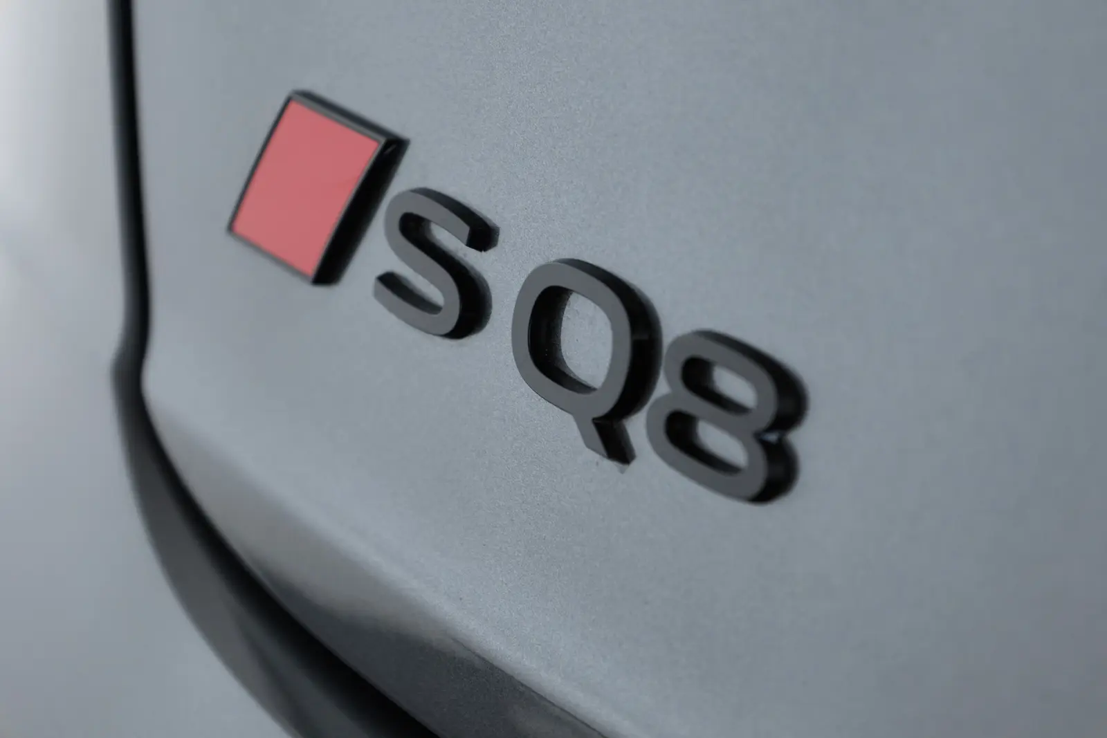 Audi SQ8 4x4 4,0 373 kW TFSI automat rok 2024, sivá, 32 600 km, Nemecko — foto 12 z 40
