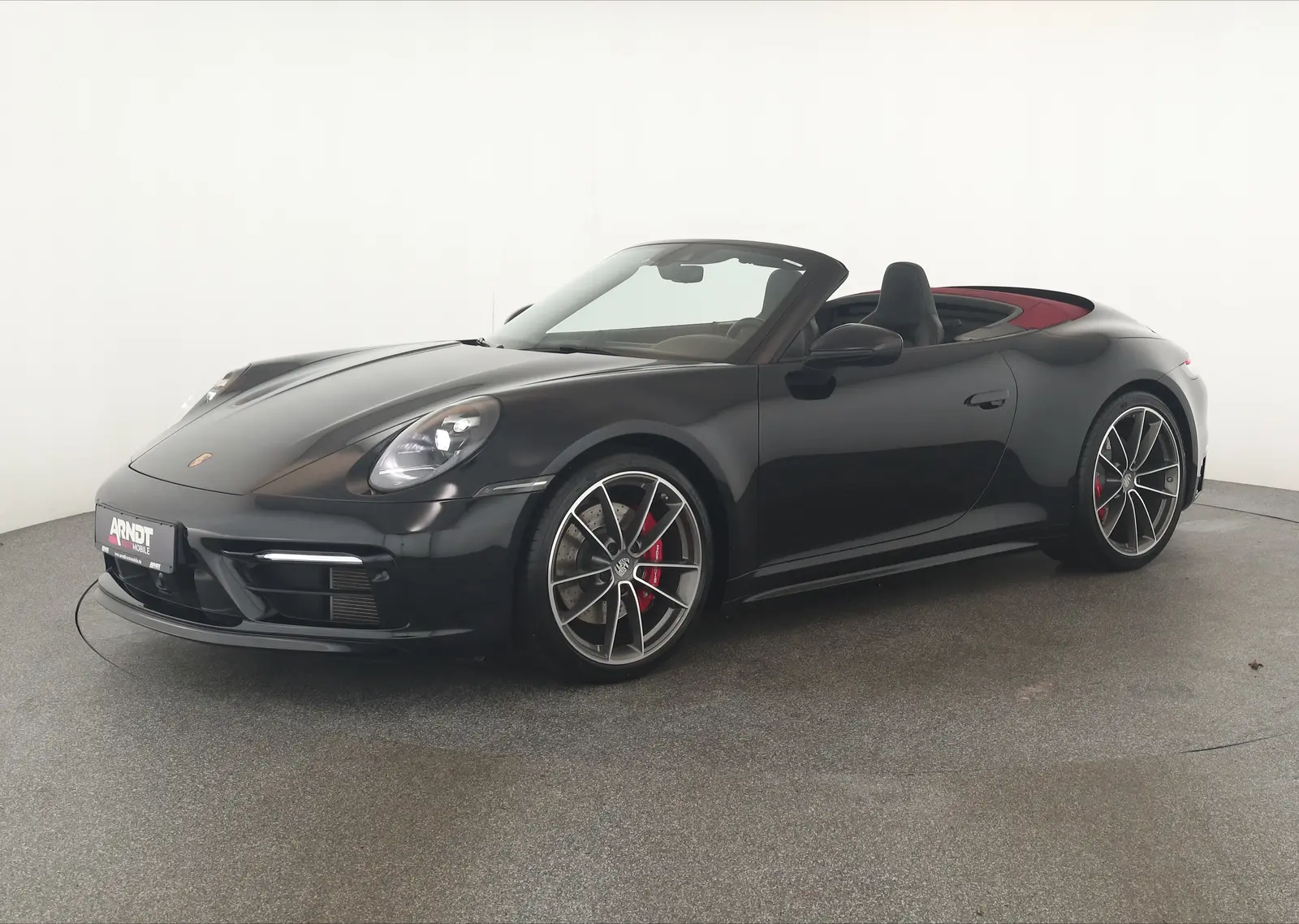 Porsche 992 3,0 331 kW automat rok 2024, čierna, 41 800 km, Nemecko — foto 2 z 40