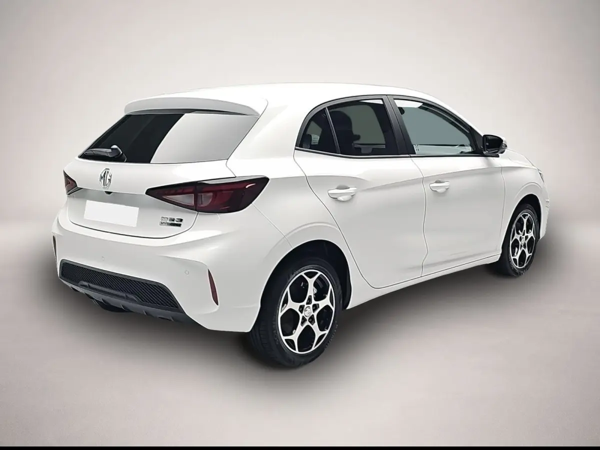MG MG3 1,5 143 kW automat, biela, 15 km, Nemecko — foto 2 z 4