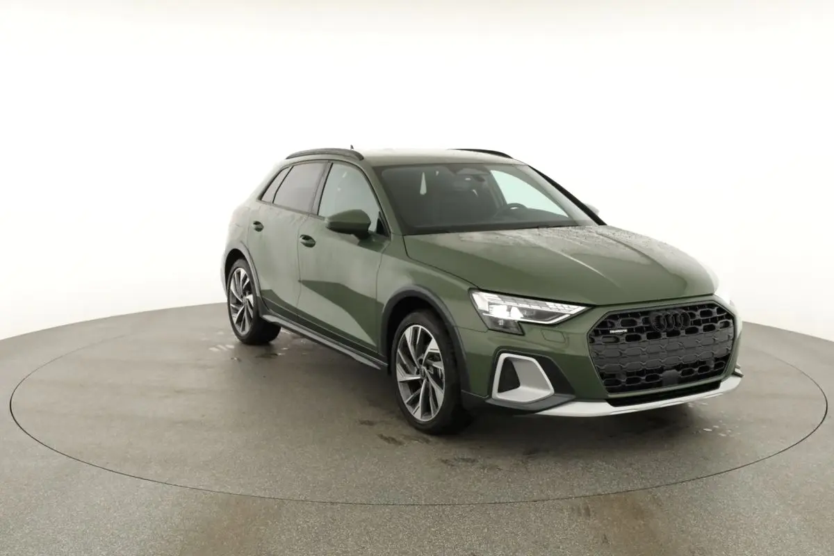 Audi A3 4x4 2,0 150 kW TFSI automat rok 2026, zelená, 1 100 km, Nemecko — foto 11 z 39