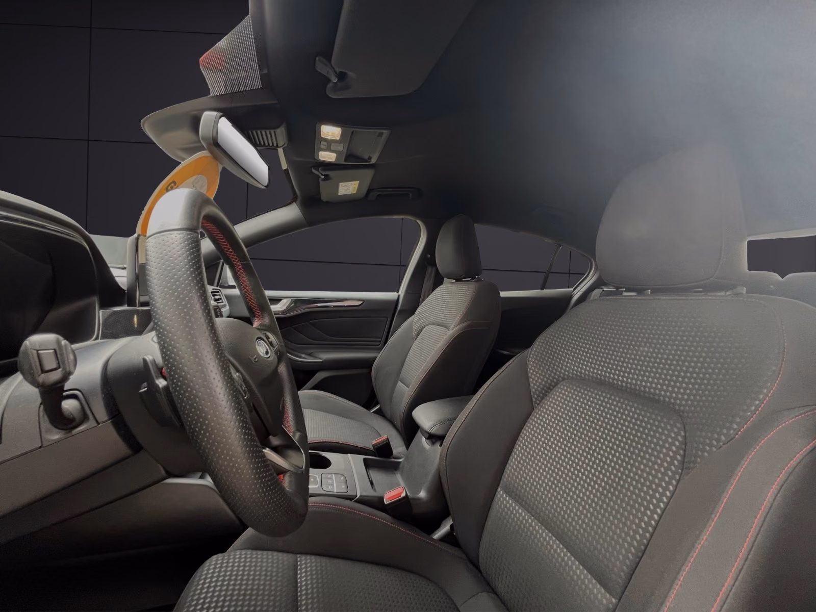 Ford Focus 92 kW automat rok 2020, 40 666 km, Nemecko — foto 7 z 18
