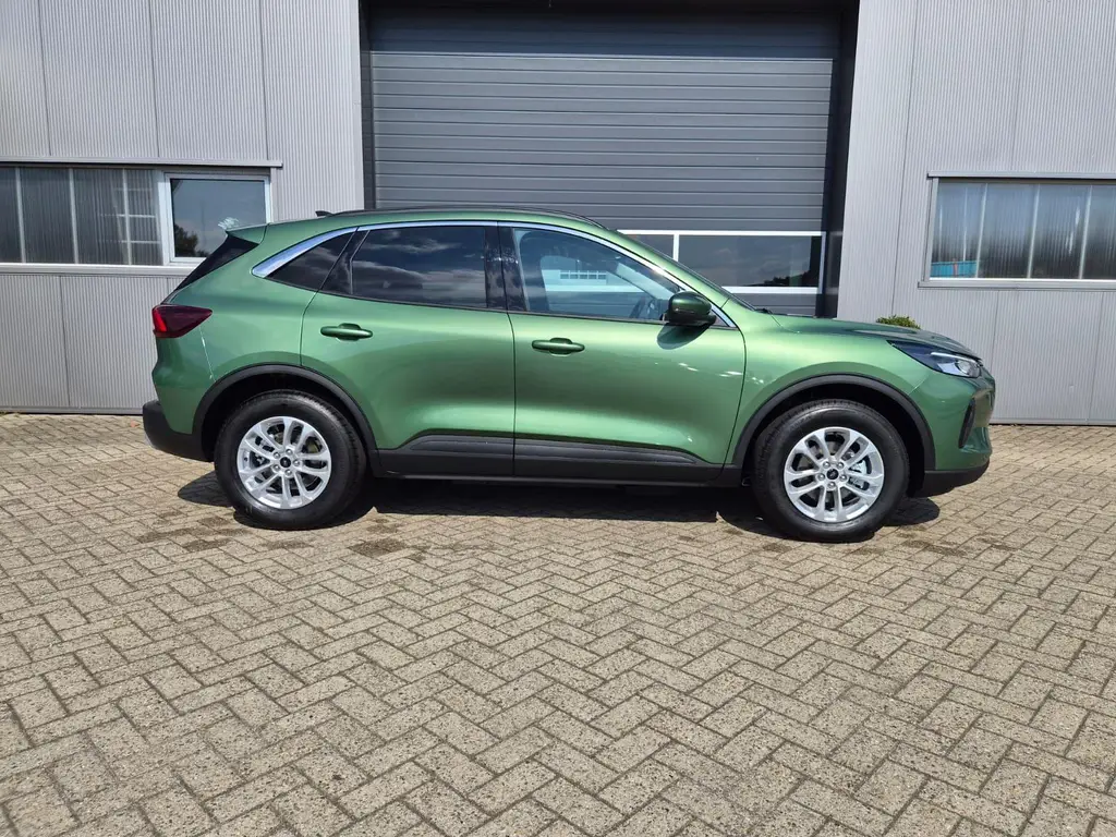 Ford Kuga Titanium 243 koní 2,5 PHEV 178 kW automat rok 2026, 2 km, Rakúsko — foto 7 z 56