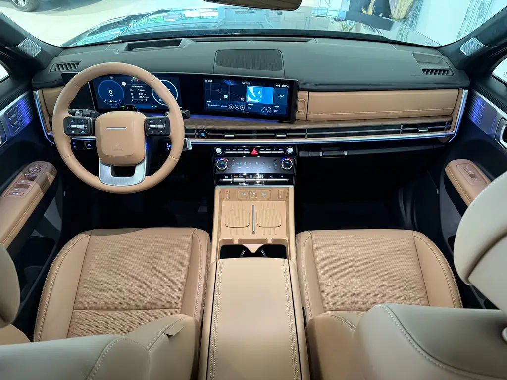 Hyundai Santa Fe Prestige 4WD 1.6 T-GDI PHEV 185 kW automat rok 2025, 10 km, Rakúsko — foto 11 z 60