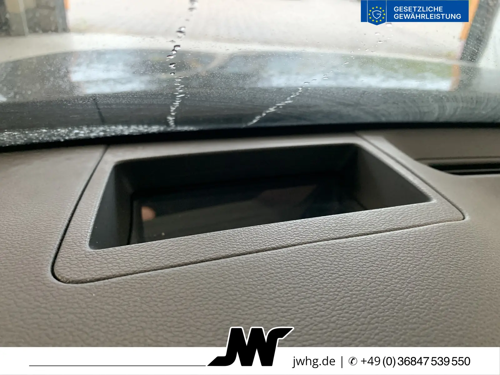 Hyundai Santa FE 4x4 1,6 195 kW automat rok 2023, čierna, 92 080 km, Nemecko — foto 13 z 19